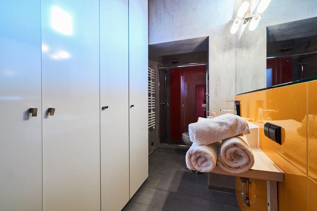 Beyond Topolowa Apartment